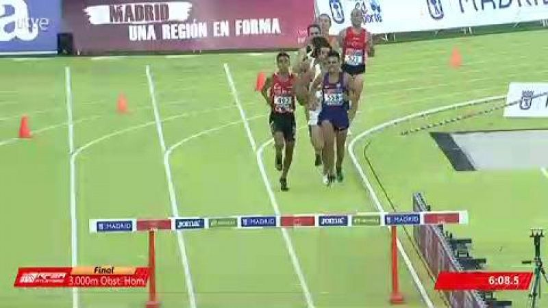Fernando Carro cumple en 3.000 metros obstáculos la primera parte del doblete