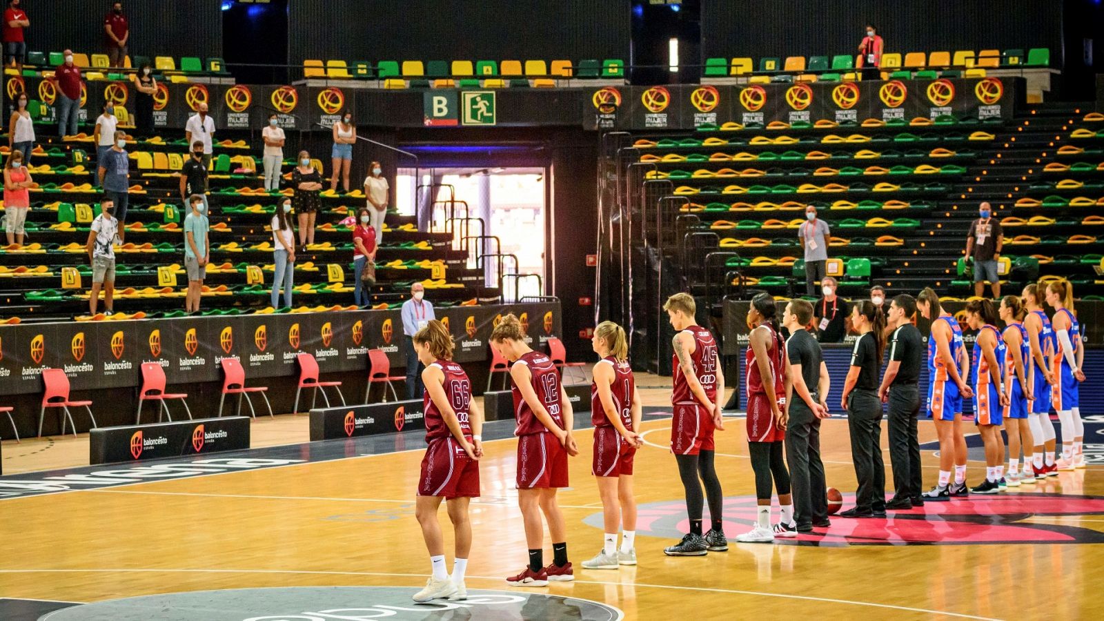 Baloncesto - Supercopa femenina 1ª Semifinal: Lointek Gernika - Valencia Basket - RTVE.es