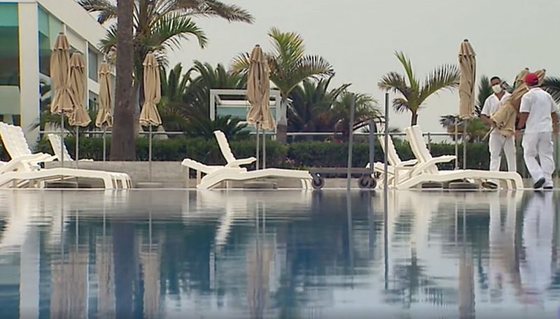 El sector hotelero no remonta en Canarias por culpa del coronavirus | Ver