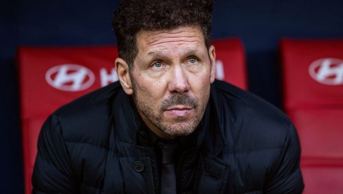 Telediario 1 - Simeone, aislado en su casa, tras dar positivo por COVID-19
