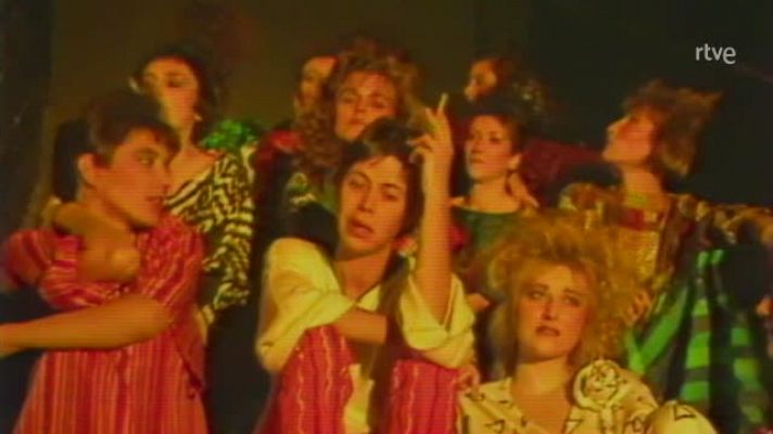 Lazos de sangre - Así se conocieron Ágatha Ruiz de la Prada y Pedro J. Ramírez