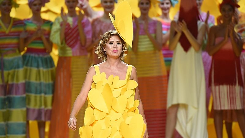 Sabías que Ágatha Ruiz de la Prada ha vestido Miley Cyrus?