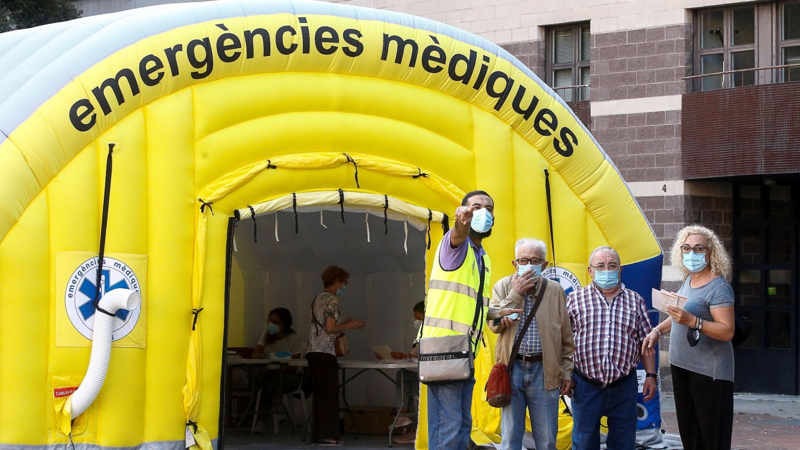 Se triplican los casos de coronavirus en Cataluña