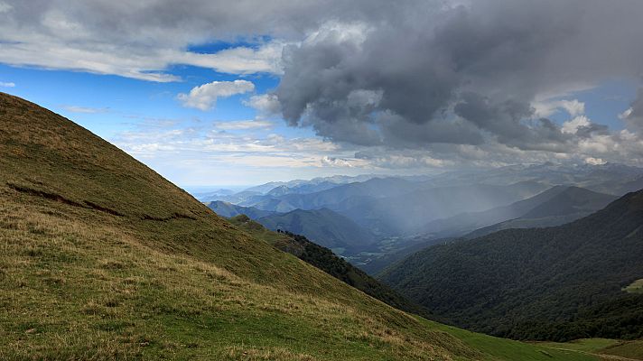 El tiempo - Chubascos en el Cantábrico interior, sistema Ibérico oriental y Pirineos