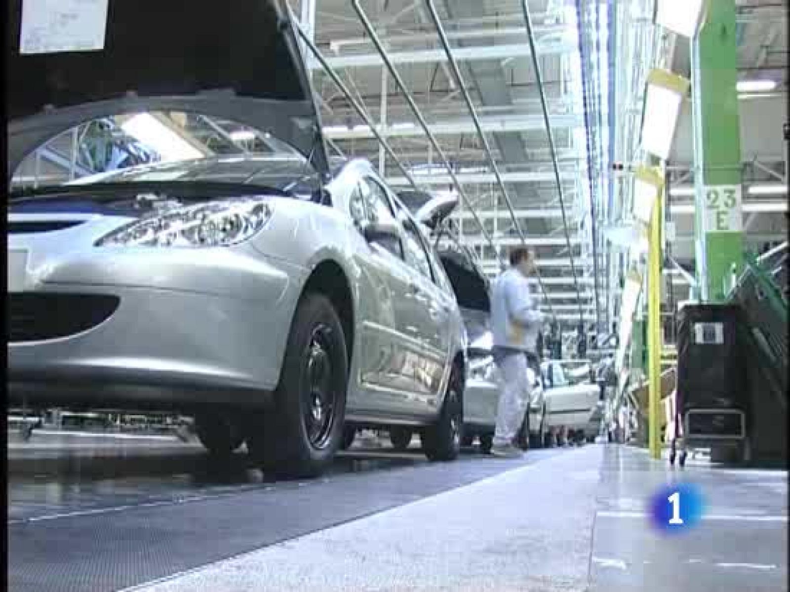 Las dos economías más fuertes de la zona euro han repuntado un 0,3% en el segundo trimestre del año. Una buena noticia a la que se suma el Banco Central Europeo, que en su boletín de este mes dice que la recesión habría tocado fondo.