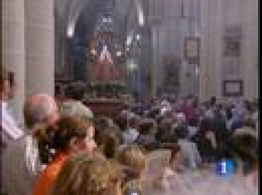  - No van a poder besar a la Virgen