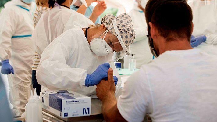 Telediario 1 - Casi uno de cada cuatro pruebas PCR que se hacen en Madrid da positivo