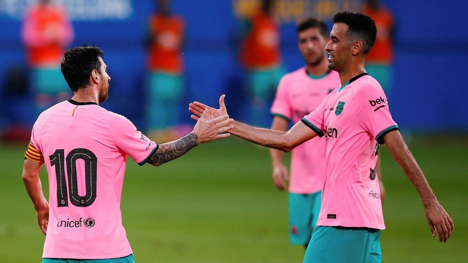 Telediario 1: Messi se estrena con un doblete en pretemporada | RTVE Play