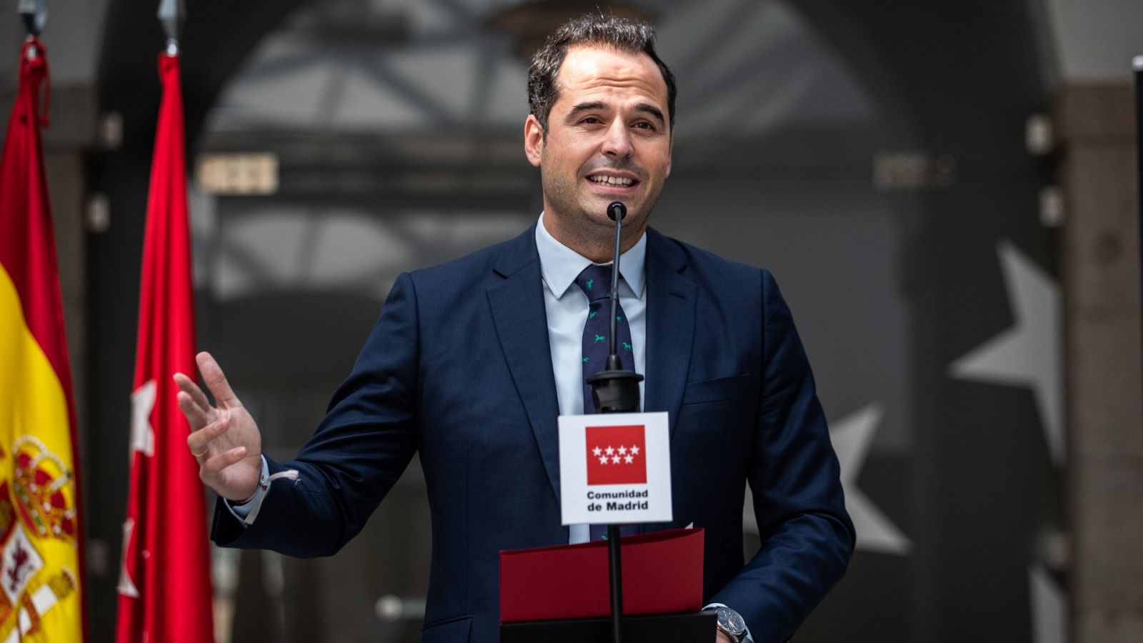 Aguado pide "implicación" a Pedro Sánchez para controlar la pandemia en Madrid