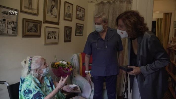 Baloncesto en RTVE - Encarna Hernández, 'La niña del gancho', recibe la Medalla de Oro del Mérito Deportivo