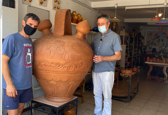 Aquí la Tierra - La historia del botijo de barro más grande del mundo