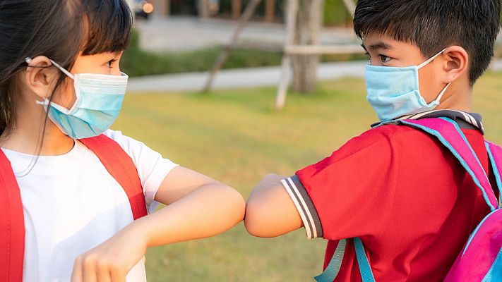 Telediario 1 - Cómo reducir los contactos de los niños fuera de las aulas