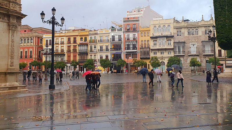 Lluvias fuertes este viernes en el interior y descenso térmico generalizado en toda España