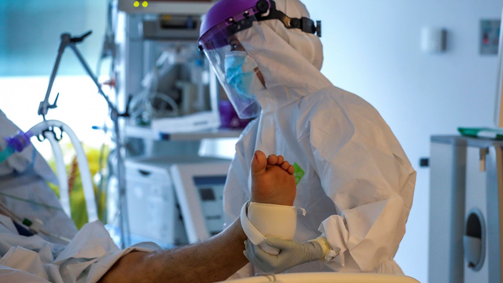 El coronvirus pone contra las cuerdas a los hospitales de Madrid