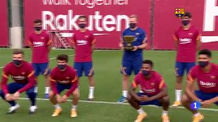 Telediario 1 - Koeman deja fuera a Suárez, Vidal y Riqui Puig de la lista para el Gamper