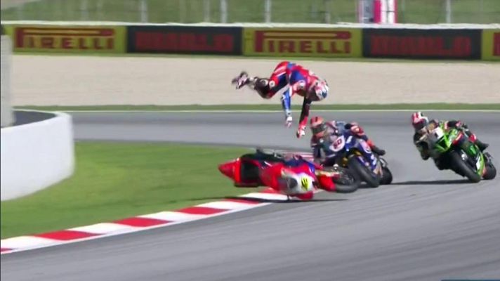  - Bautista se fue al suelo cuando lideraba la 'Superpole race'