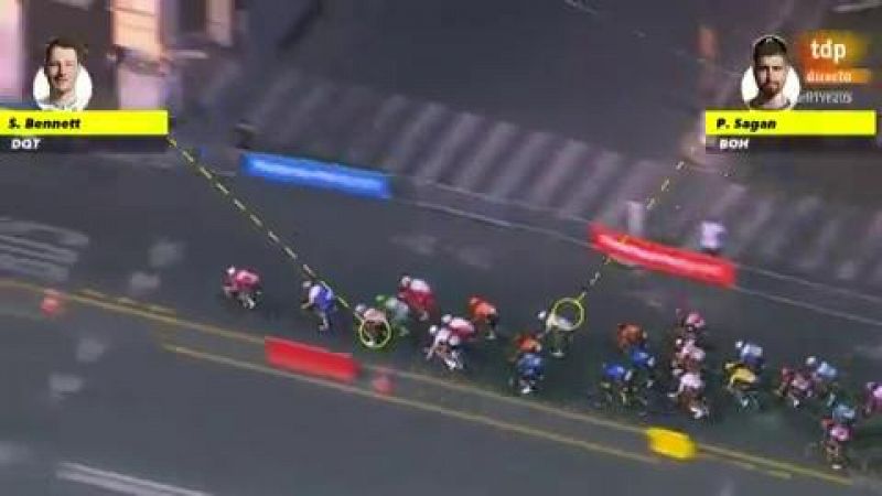 Vídeo: Sam Bennett se apunta la última etapa en la meta de París