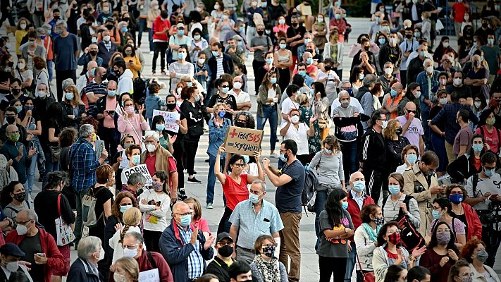 Telediario 1 - Protestas por las restricciones impuestas en zonas de Madrid