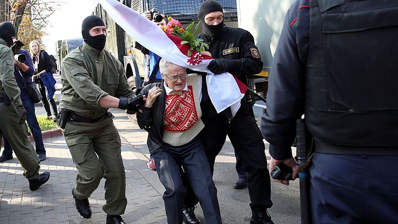 Nina Bahinskaya, la bisabuela que desafía a Lukashenko en Bielorrusia