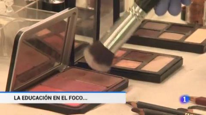 Telediario 1 - Este lunes se estena 'HIT', la nueva serie de RTVE que refleja el día a día en un instituo