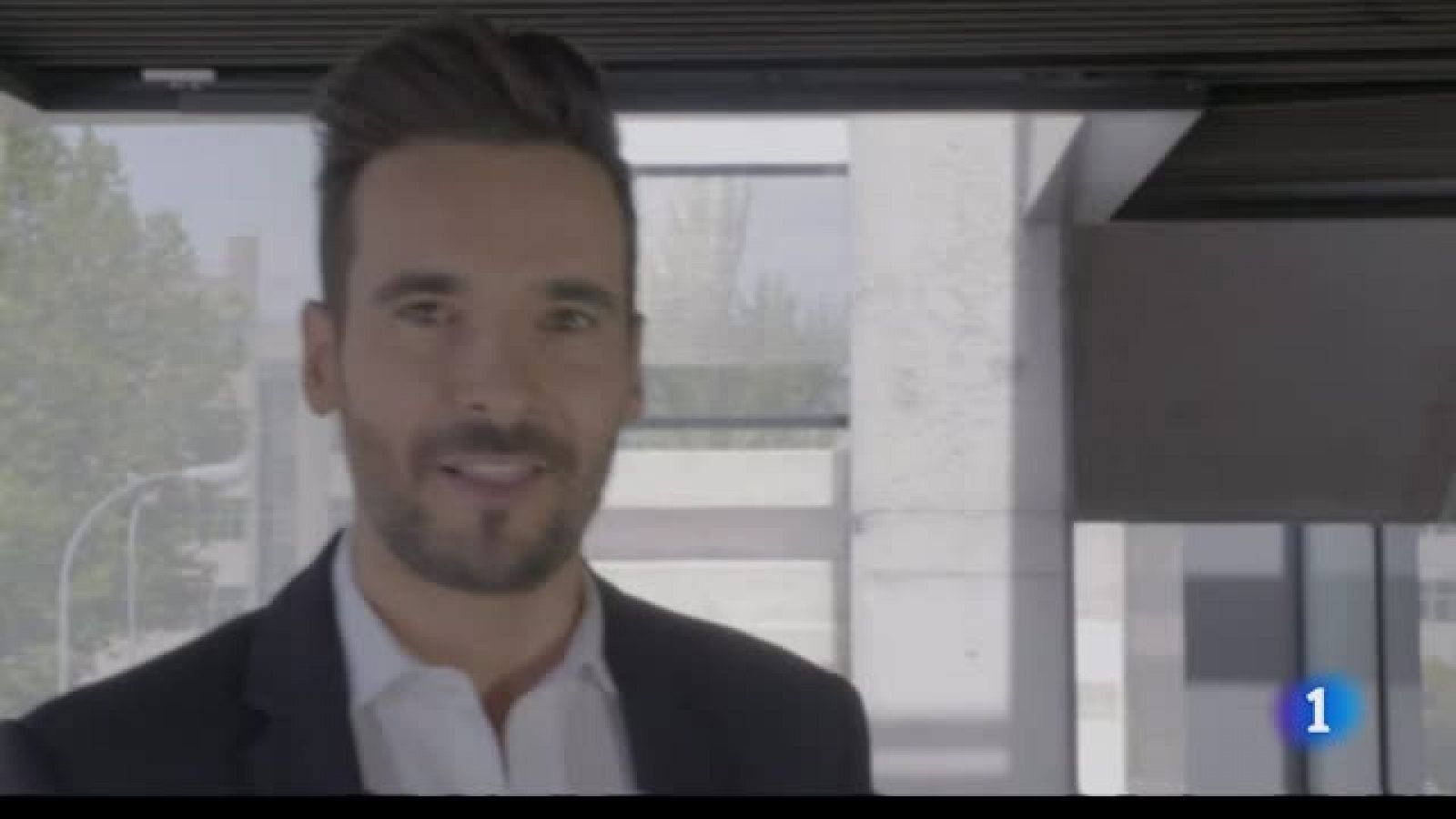La Pr1mera Pregunta - Video Promoción Lluís Guilera
