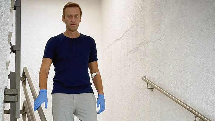 Telediario 1 - El opositor ruso Navalny recibe el alta hospitalaria