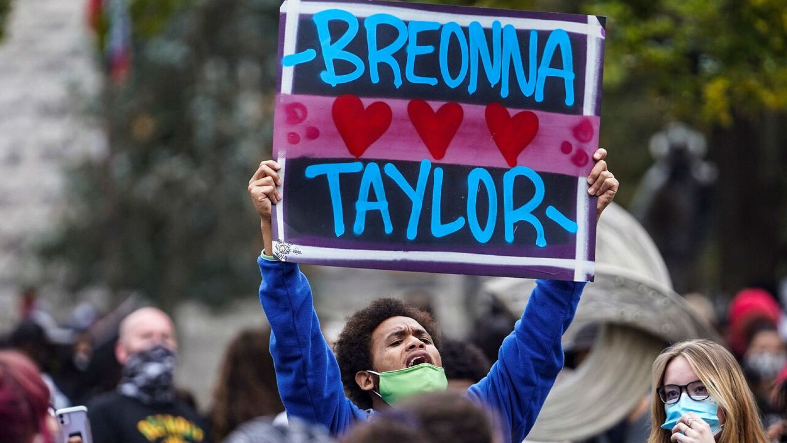 Dos policías heridos de bala en las protestas raciales en EE.UU. por la muerte de Breonna Taylor