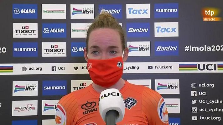 Van der Breggen: "Después de tantos años siendo segunda no me puedo creer que soy campeona del mundo"