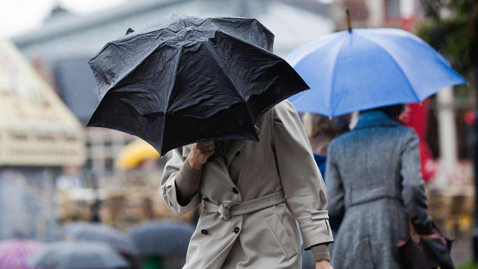 Lluvias fuertes en el Cantábrico y Pirineos, y descenso térmico en el noreste - RTVE.es