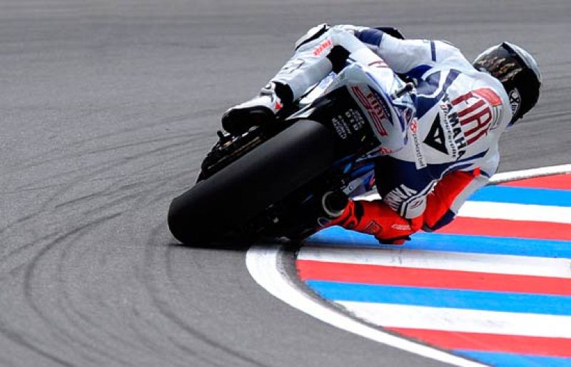 Mejores momentos de los primeros entrenamientos libres. 