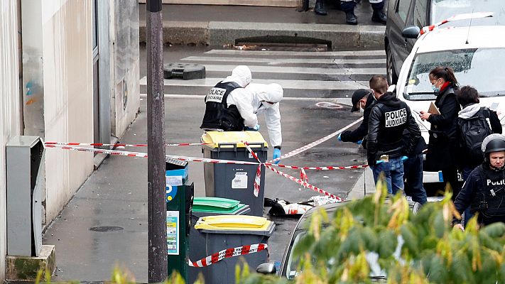 Dos periodistas heridos al ser acuchillados cerca de la sede de la revista "Charlie Hebdo" en París