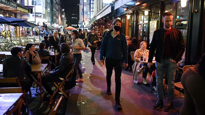 Cierre de bares a las 22:00h y uso de mascarilla: las medidas de Johnson para frenar la segunda ola