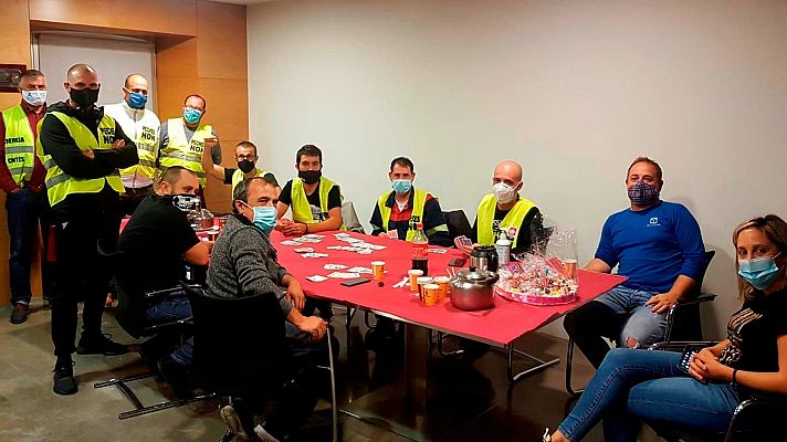 Telediario 1 - Trabajadores de Alcoa se encierran en los ayuntamientos de Viveiro y Xove