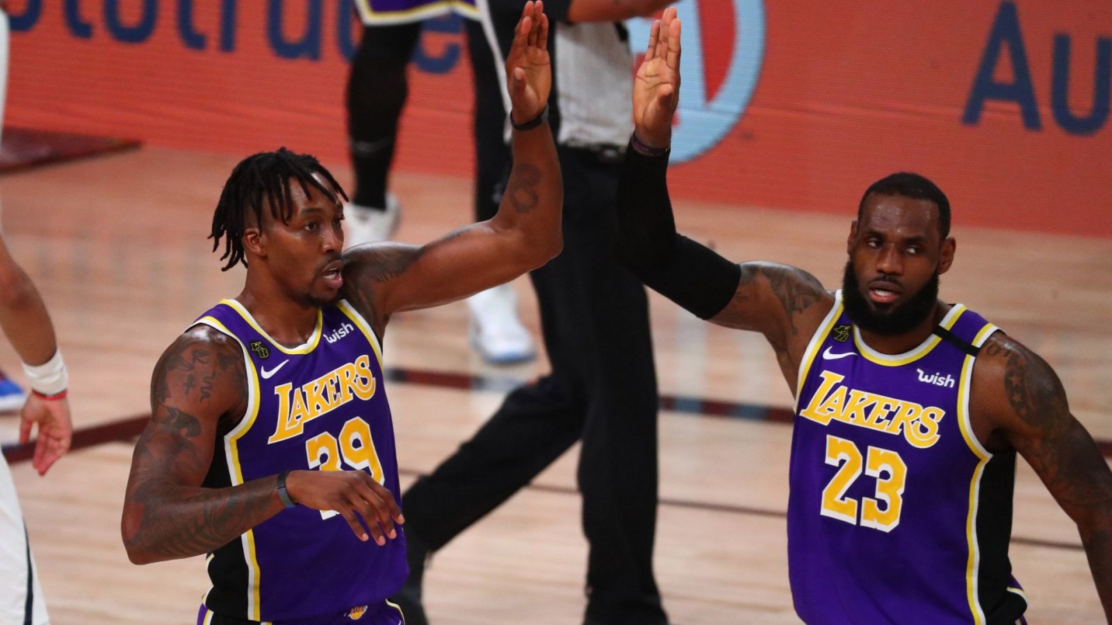 Los Lakers alcanzan la final de la NBA 10 años después