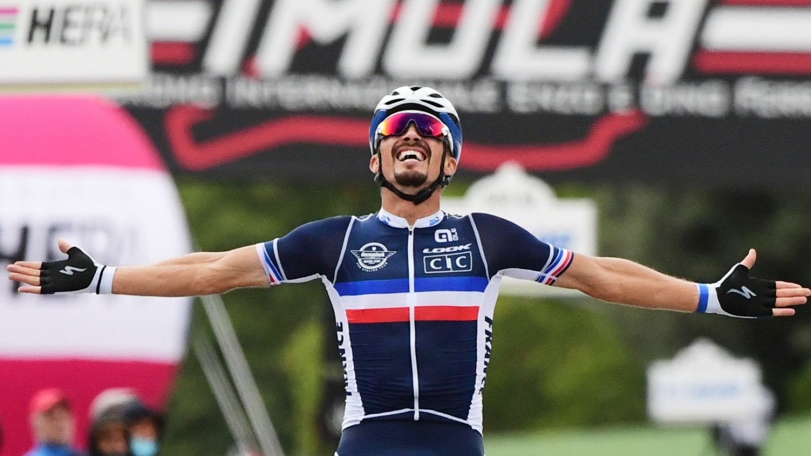 Ciclismo - Francês Julian Alaphilippe é o campeão mundial de 2020