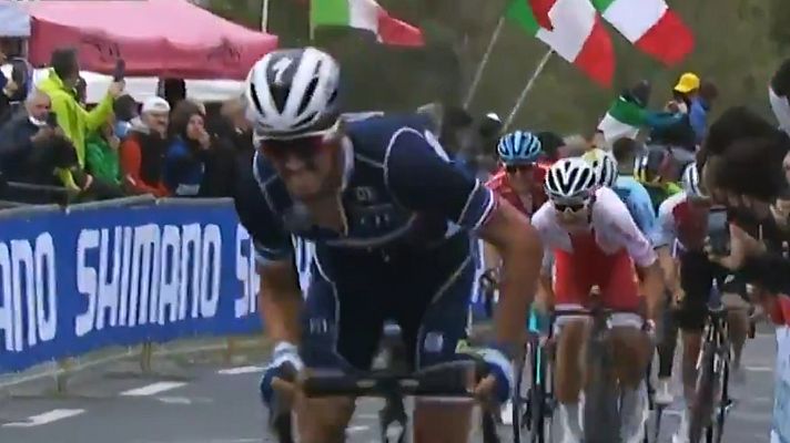 Ciclismo - Alaphilippe ataca en la Cima Gallisterna