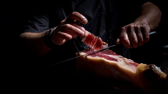 Telediario 1 - Un japonés compra en una subasta un jamón de bellota de Huelva por casi 12.000 euros