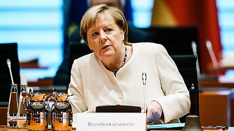 Merkel advierte de un posible pico de contagios en Alemania para Navidad