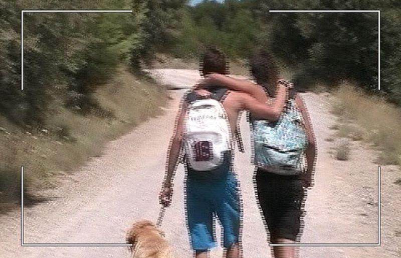 El parón veraniego le ha cundido a Nico Terol. Entre otras muchas actividades, se ha subido a una moto de motocross y se ha bañado en una poza cercana a su casa.