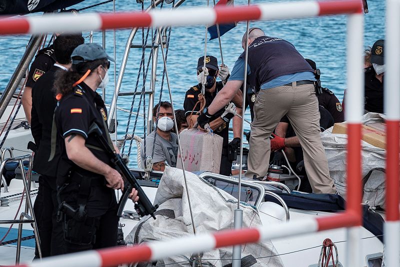 Incautan 35 toneladas de droga en la mayor operación por mar contra el tráfico de hachis en España 
