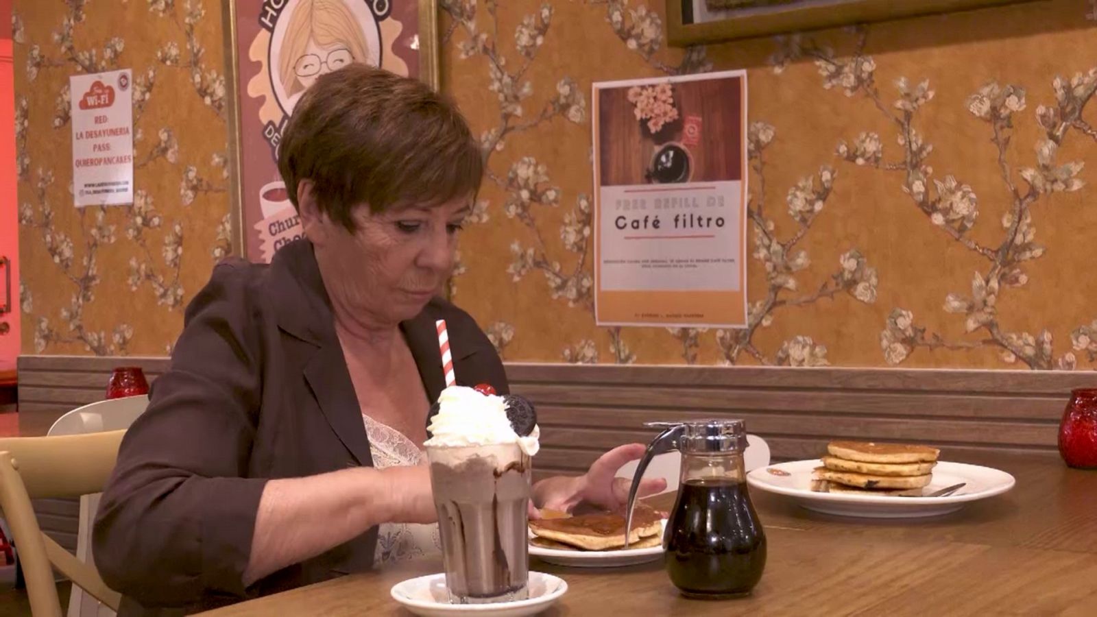 Celia Villalobos nos cocina unos pancakes