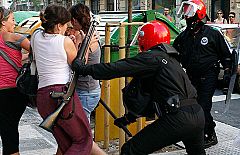 La Ertzaintza impide en San Sebastián una manifestación del Movimiento pro amnistía