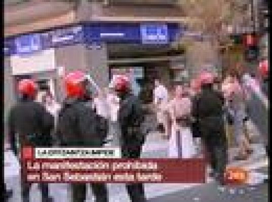  - La Ertzaintza impide una marcha