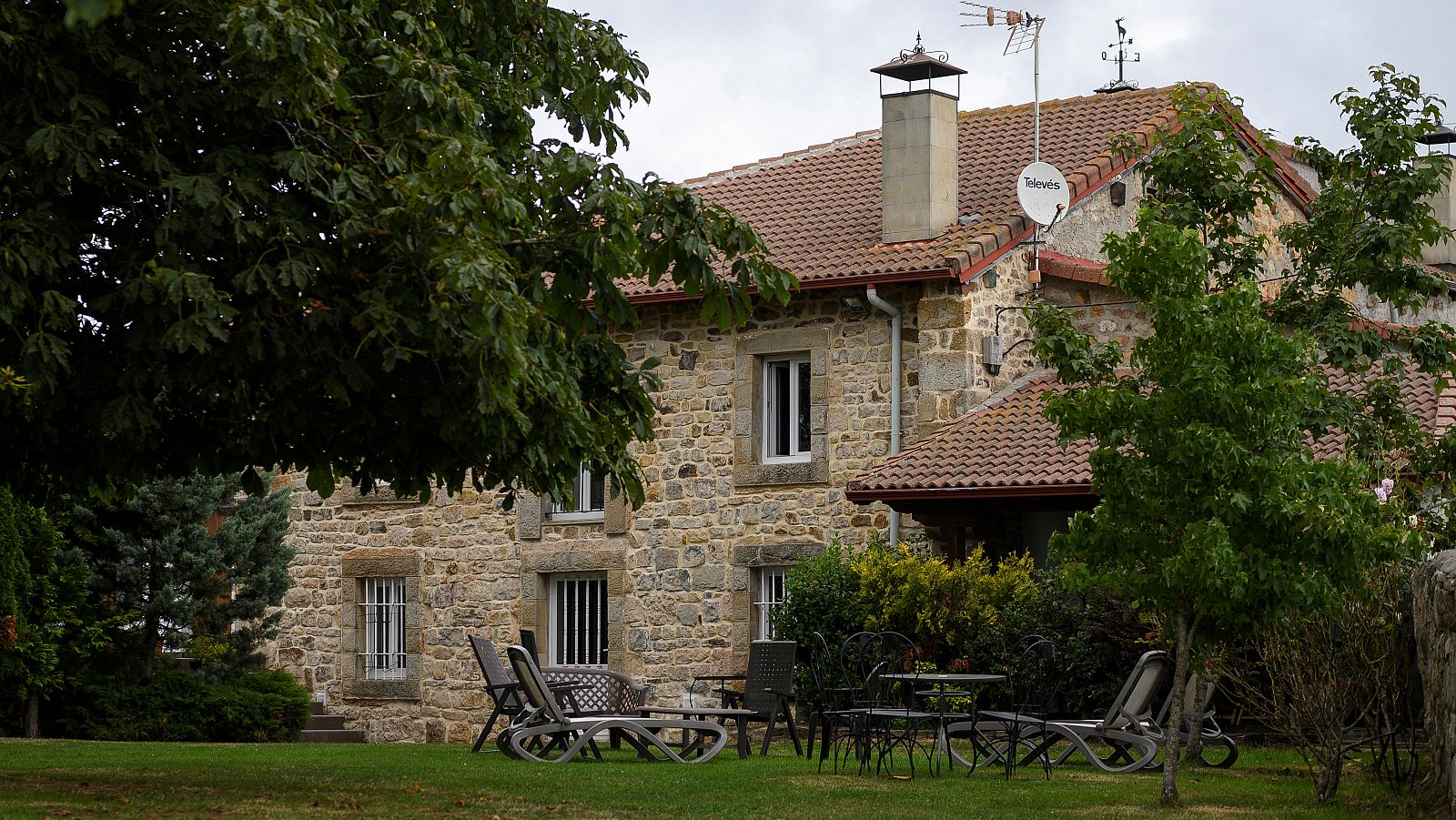 Las casas rurales y los cámpings resisten mejor los efectos del coronavirus que los hoteles