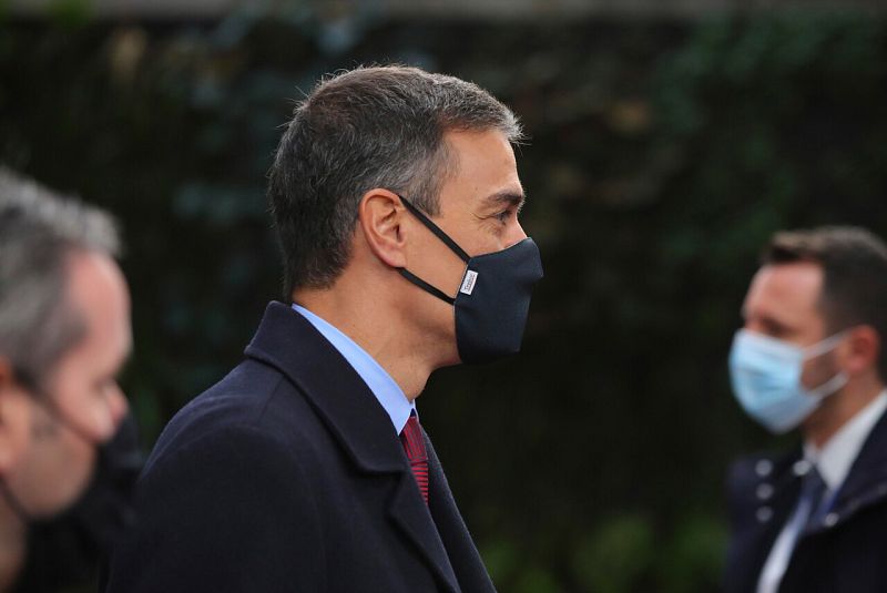 Sánchez recuerda que el Gobierno no valora los procedimientos judiciales y advierte que utilizar la pandemia para dividir "solo benefician a la ultraderecha"