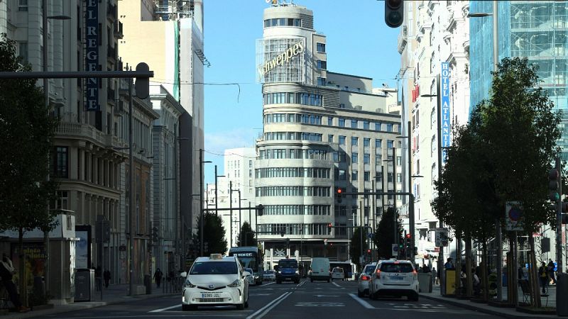 Menos tráfico en las carretreas madrileñas en el primer día de restricciones