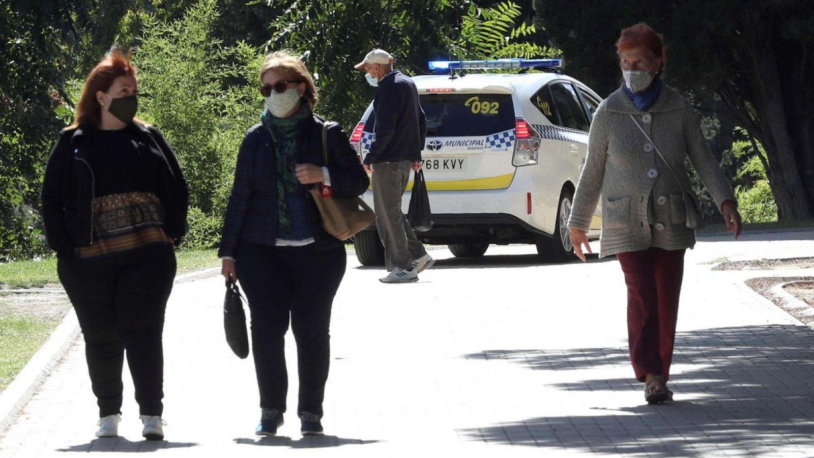 Coronavirus | Resignación y dudas en el primer día del cierre de Madrid