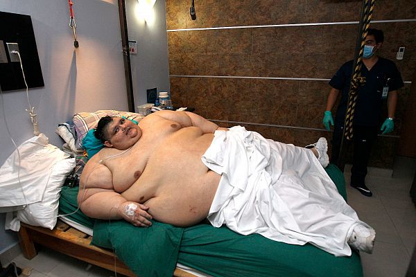 Telediario 1 - De batir el récord Guinnes como el hombre con más peso del mundo a superar la COVID-19