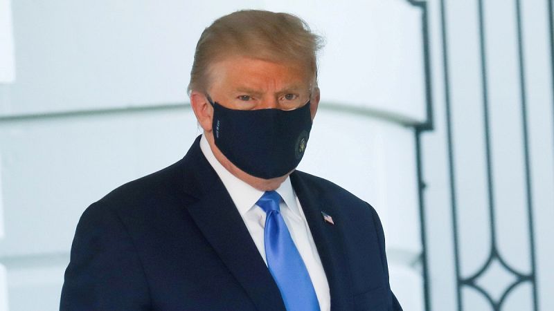 Trump tuvo fiebre y necesitó xígeno complementario, según sus médicos