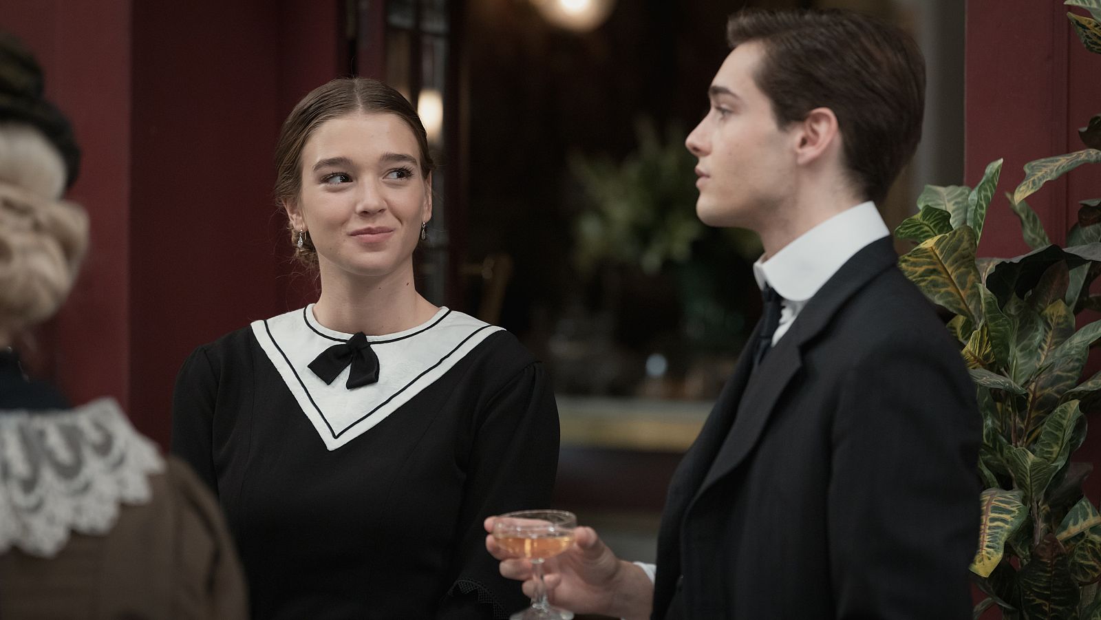 Daniela y Miguel, ¿nueva pareja? - Acacias 38 | Ver